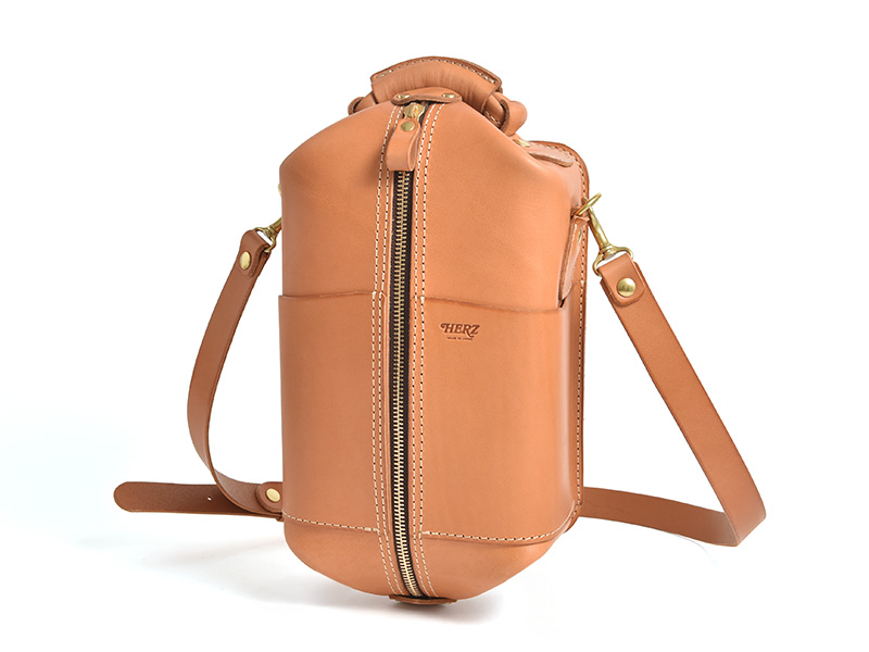 革を布のように折り込んだカブトムシ・2wayショルダーバッグ / 革鞄の