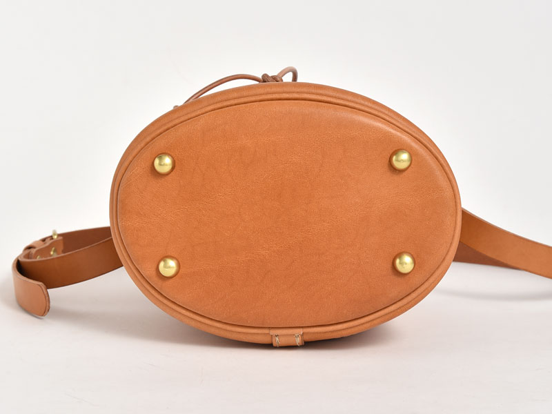 2サイズで選べる革製巾着ショルダーポシェット / 革鞄のHERZ(ヘルツ