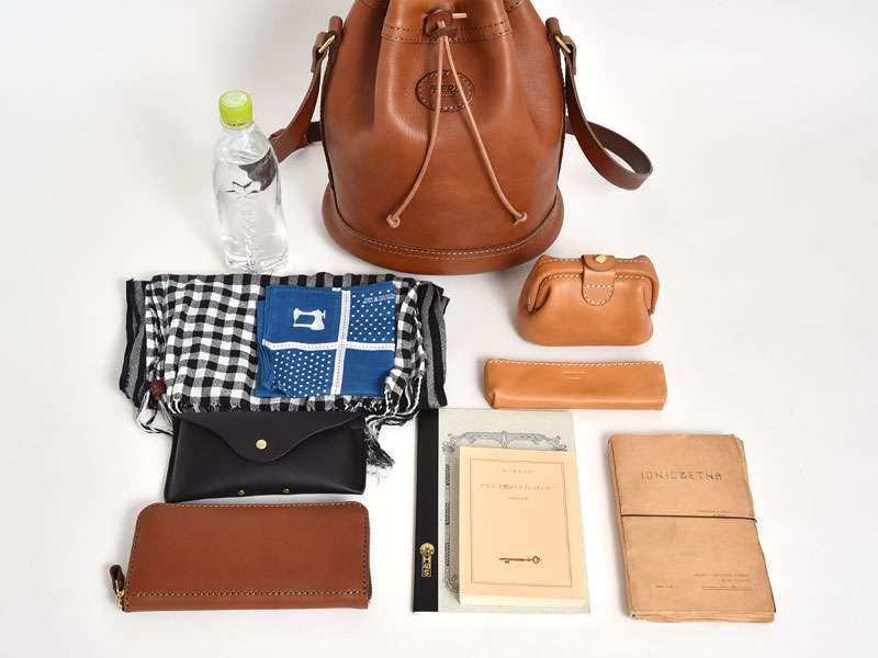 2サイズで選べる革製巾着ショルダーポシェット / 革鞄のHERZ(ヘルツ