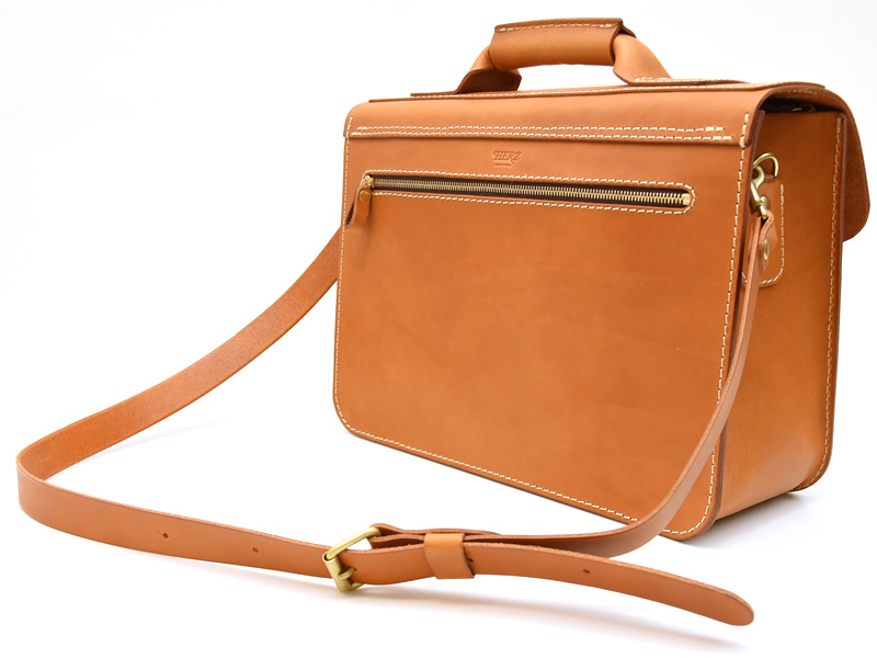 厚革で豪快に仕上げた二本ベルト2wayショルダーバッグ / 革鞄のHERZ