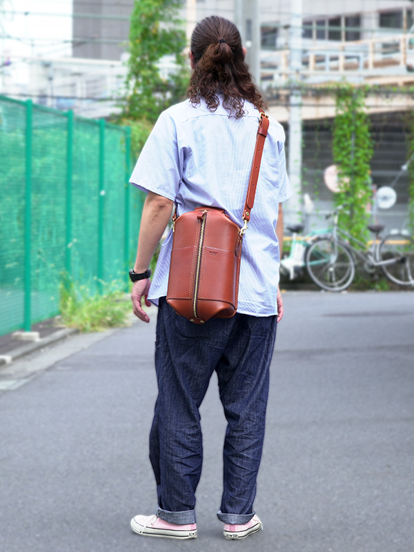 革を布のように折り込んだカブトムシ・2wayショルダーバッグ / 革鞄の