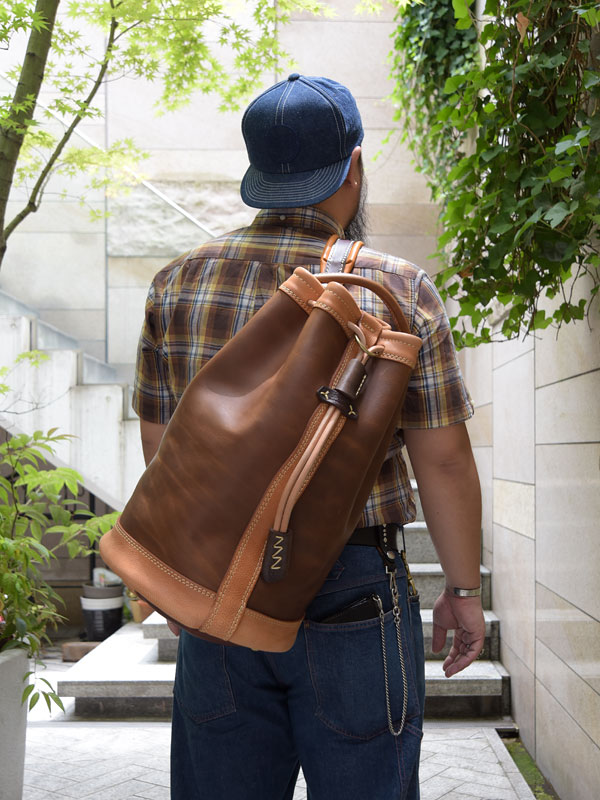 より丈夫にというテーマで作った豪快な総革ボンサック / 革鞄のHERZ