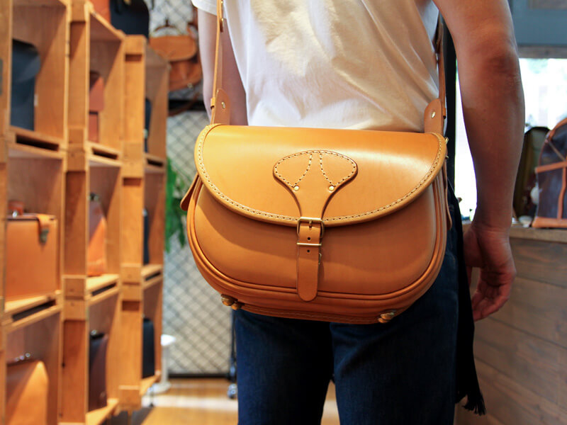 ヘルツ博多店オープン記念カバンのご紹介【前編】｜革鞄・革小物のHERZ