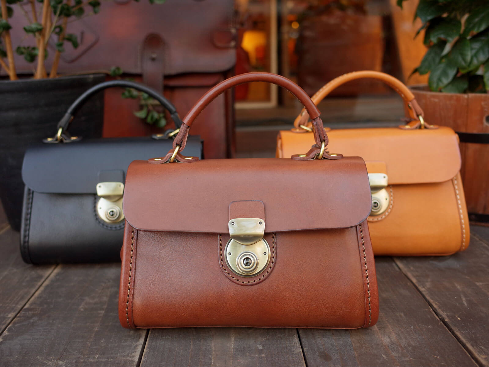 ヘルツ仙台店5周年記念鞄！第1弾は青木のプチ・ミニョンバッグ｜革鞄