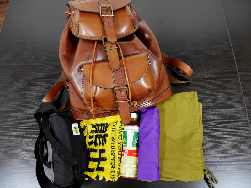 インパクト大！迫力のWポケットリュック(R-9)でお出かけ｜革鞄・革小物