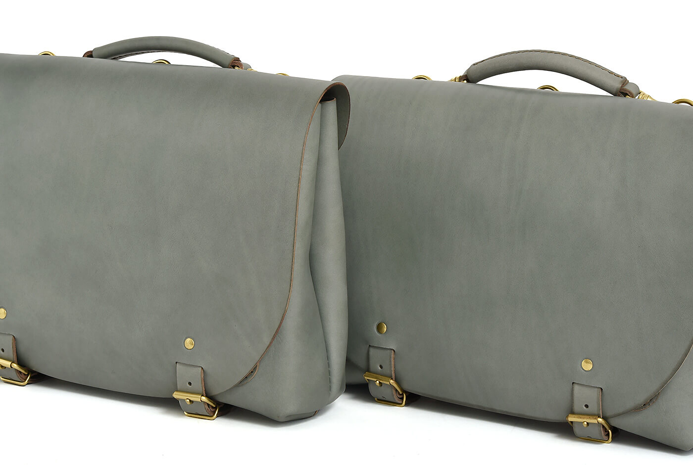 限定色のアイビーグレイ革で作る、HERZ冬の企画2024-25｜革鞄・革小物