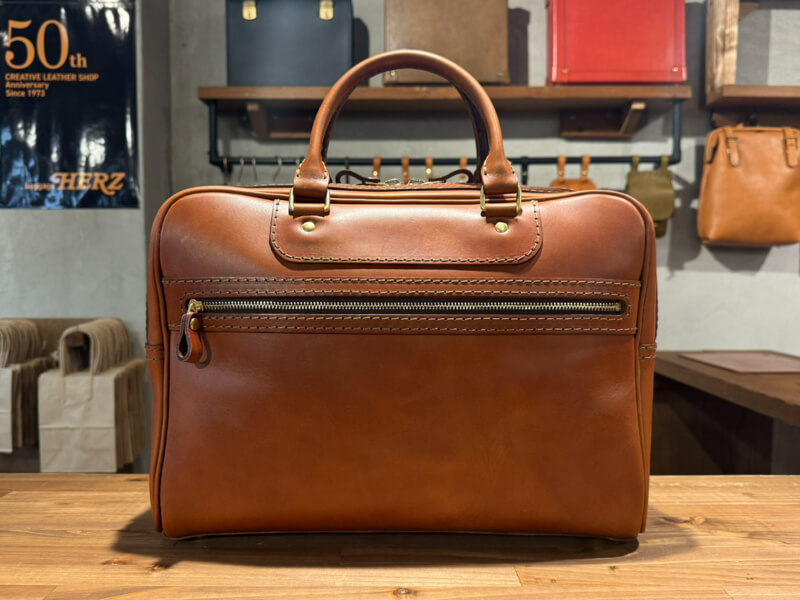 さまざまな二本手ビジネスバッグをピックアップしてみました！｜革鞄