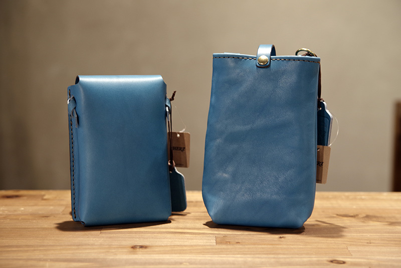 夏の限定革「セルリアンブルー」名古屋店ラインナップ｜革鞄・革小物の