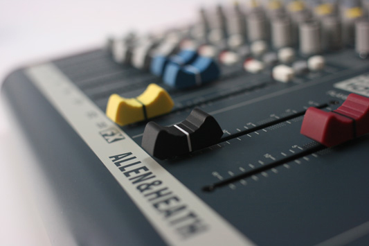 ZED60-10FX - ALLEN & HEATH - ヒビノインターサウンド株式会社