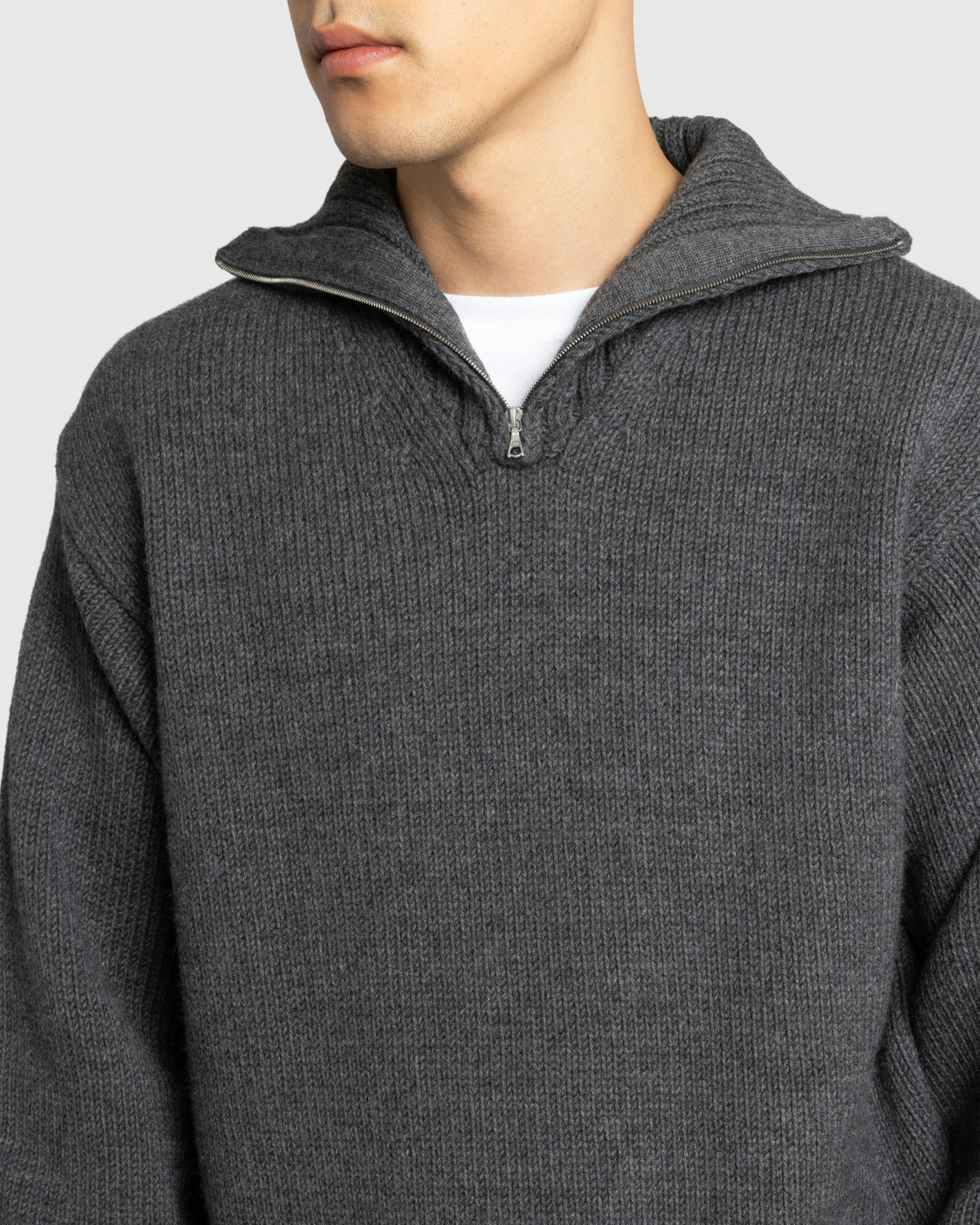 Auralee – Wool Soft Cord Knit Half Zip P/O Charcoal