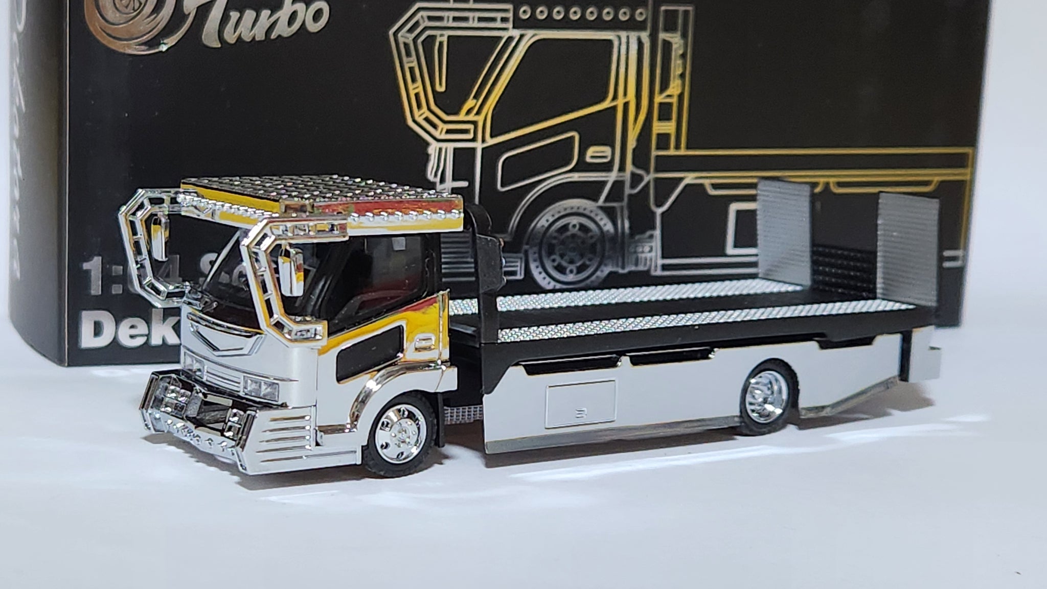 Dekotora 1:64スケール 銀メッキ仕上げ Microturbo 1:64 Chrome Silver