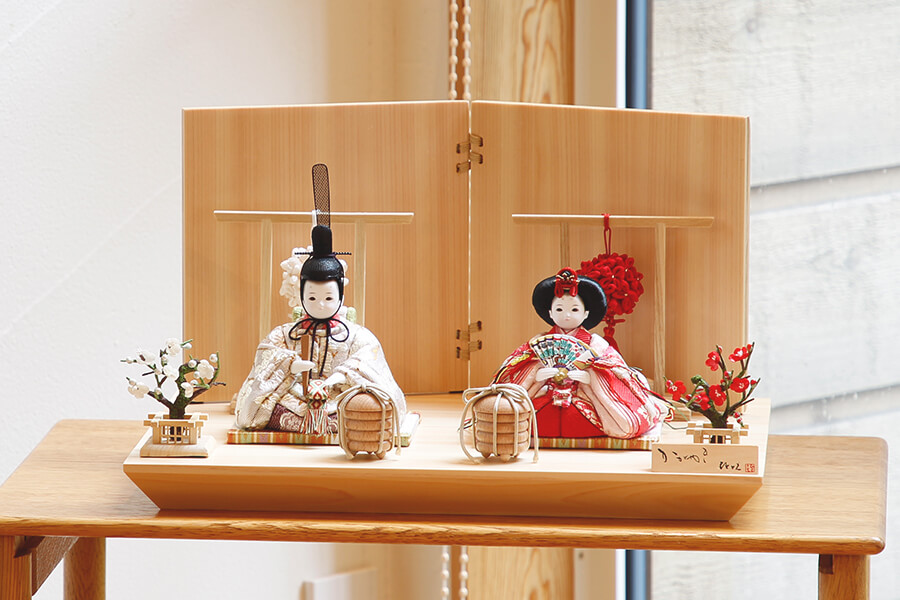昭和レトロ・可愛い木目込み 雛人形セット 5段15体 ガラスケース付き
