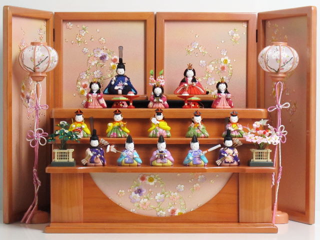 ちりめんうさぎ木目込み人形十五人雛開き屏風三段収納飾りの通販～選ば