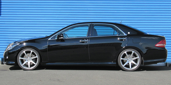 MAX IV GT：クラウン