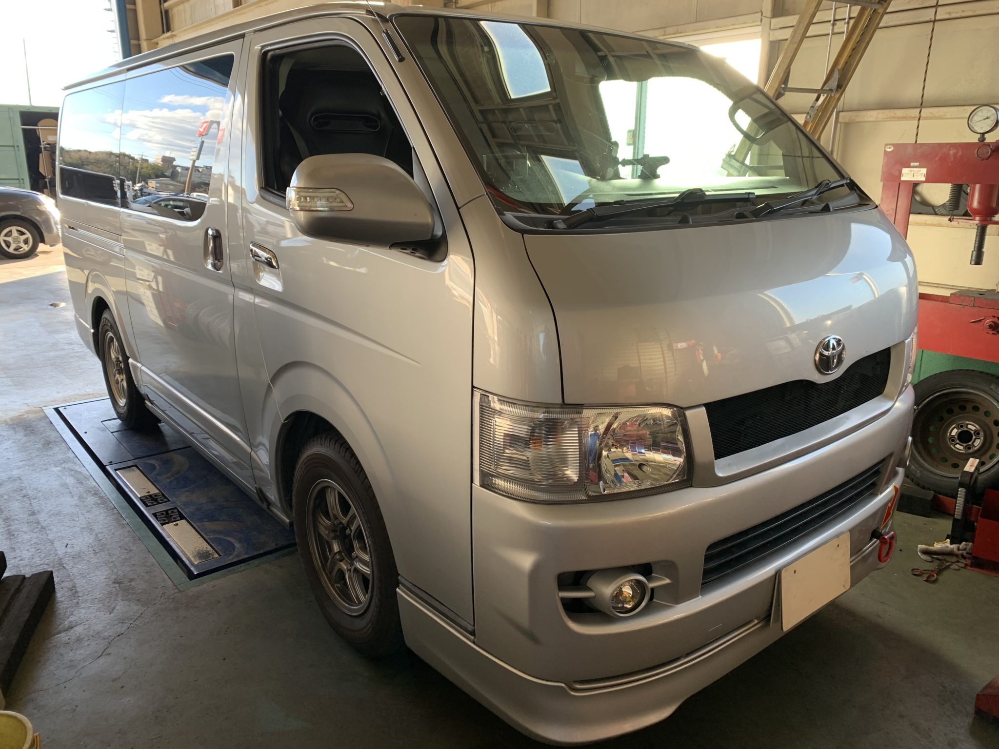 200系ハイエース 2KD インジェクター洗浄 エンジンマウント交換