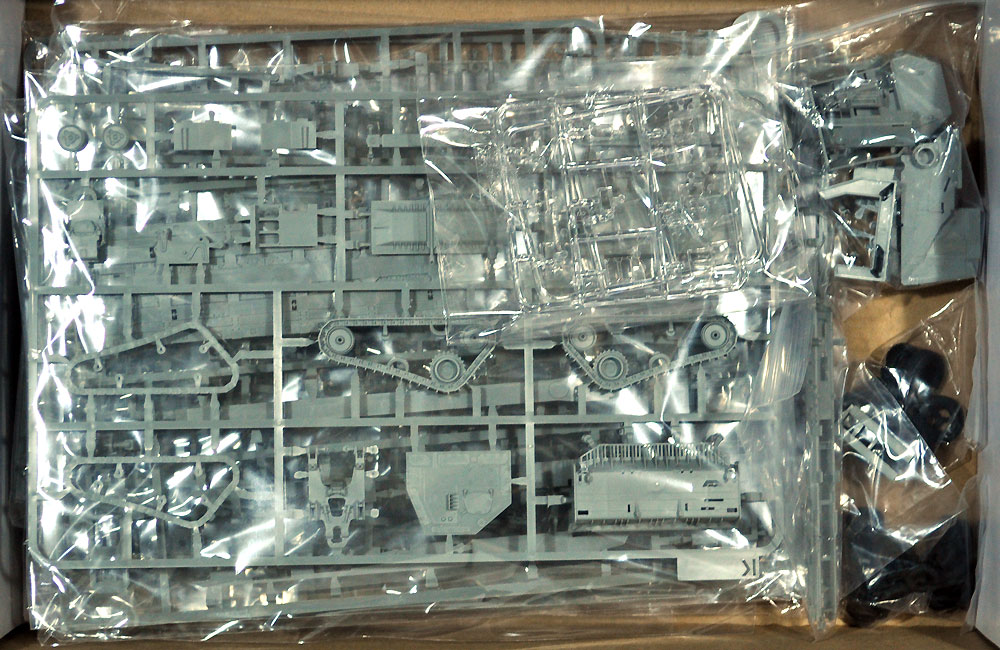 1/72 ミリタリー M1070 & M1000 70トン 戦車運搬車 w/D9R ブルドーザー