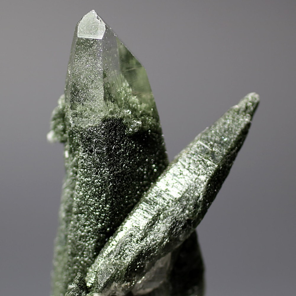 ガネッシュヒマール/ラパ産]ヒマラヤ水晶原石ナチュラルポイント（全長