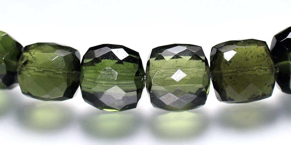 高品質++]天然モルダバイトブレスレット/タンブルカットビーズ（約6.2