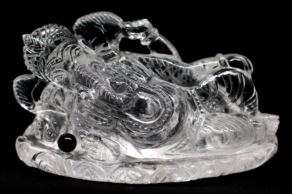 インド産]ヒマラヤ水晶ガネーシャ涅槃像（幅約14.5cm） - 埼玉県吉川市