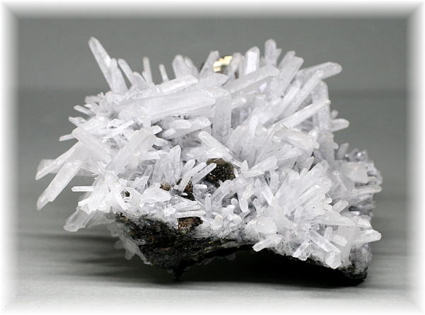 ペルー産パイライト付き水晶クラスター/原石 - 埼玉県吉川市の天然石