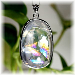 レインボー入り天然水晶ペンダントトップ（シルバー925） - 埼玉県吉川