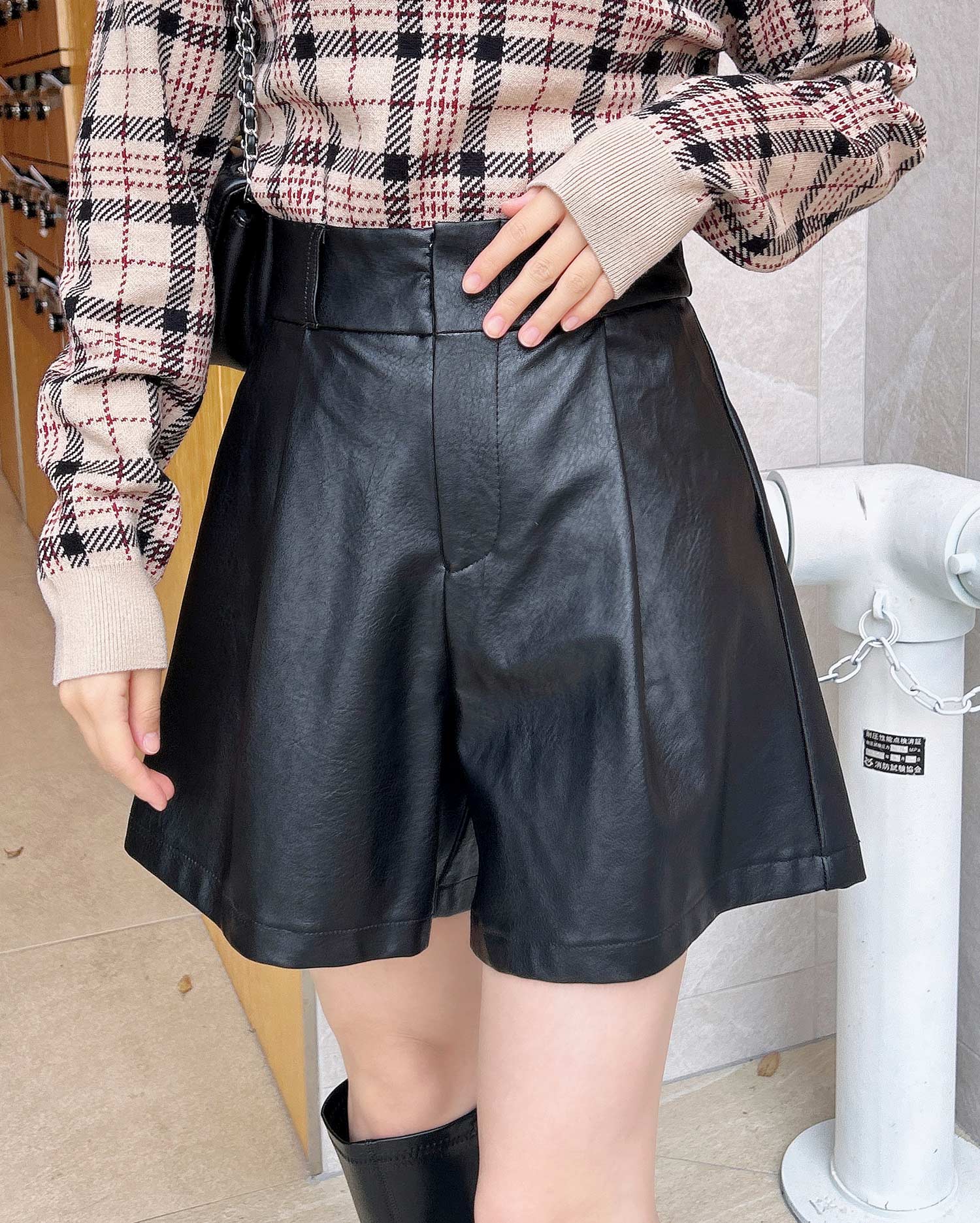 フェイクレザーキュロットパンツ／A｜INGNI(イング) 公式通販｜INGNI