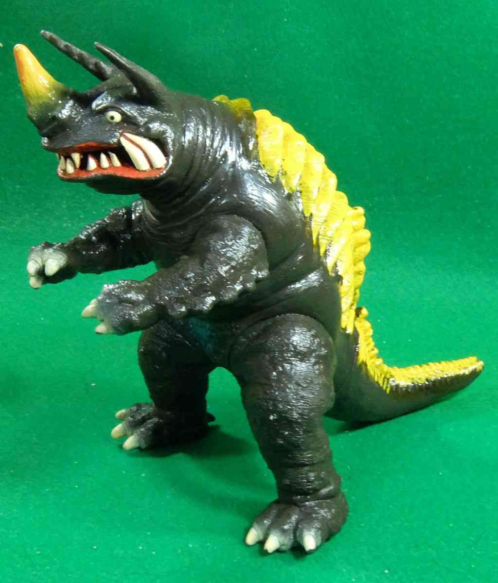 インターミッション『科特隊出撃せよ！』 | 市川大賀公式サイト