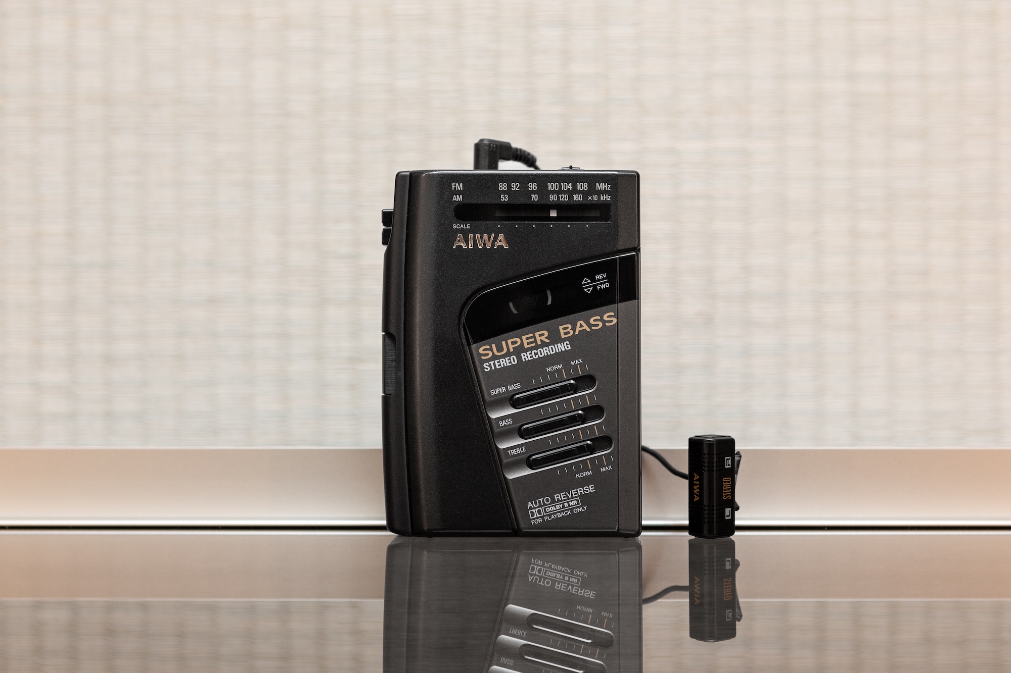 AIWA HIGH-END WALKMAN HS-J320 STEREO RADIO CASSETTE RECORDER