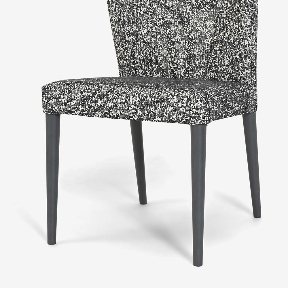ligne roset（リーン・ロゼ）ダイニングチェア「ロゼチルコ」布＃RJ