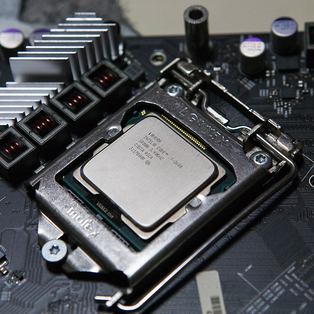 iMacのCPUを最速のCore i7-2600に交換する！ 27inch, Mid 2011 / 家具