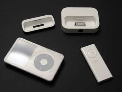 Review: Apple Computer Universal Dock and Apple Remote | iLounge