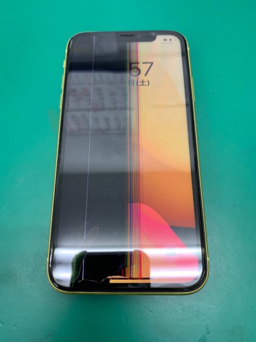 iPhone11のフロントパネル(液晶不良)の修理をご紹介します！ | iPhone