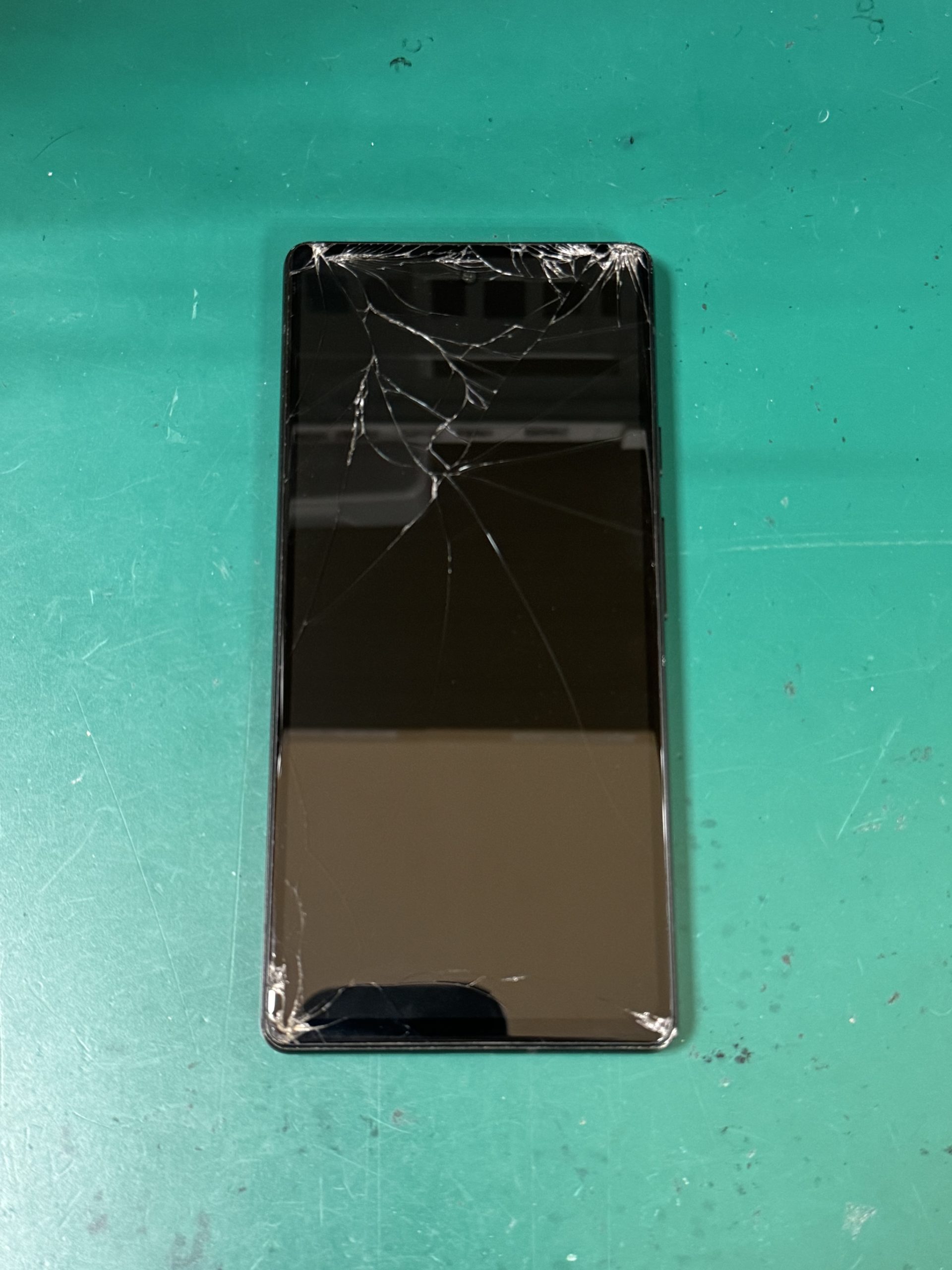 Google Pixel6aの液晶画面交換修理を承りました！