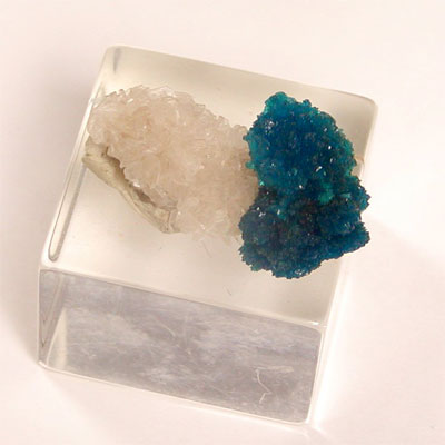 カバンス石（カバンサイト）と束沸石（スティルバイト） [026201-0354