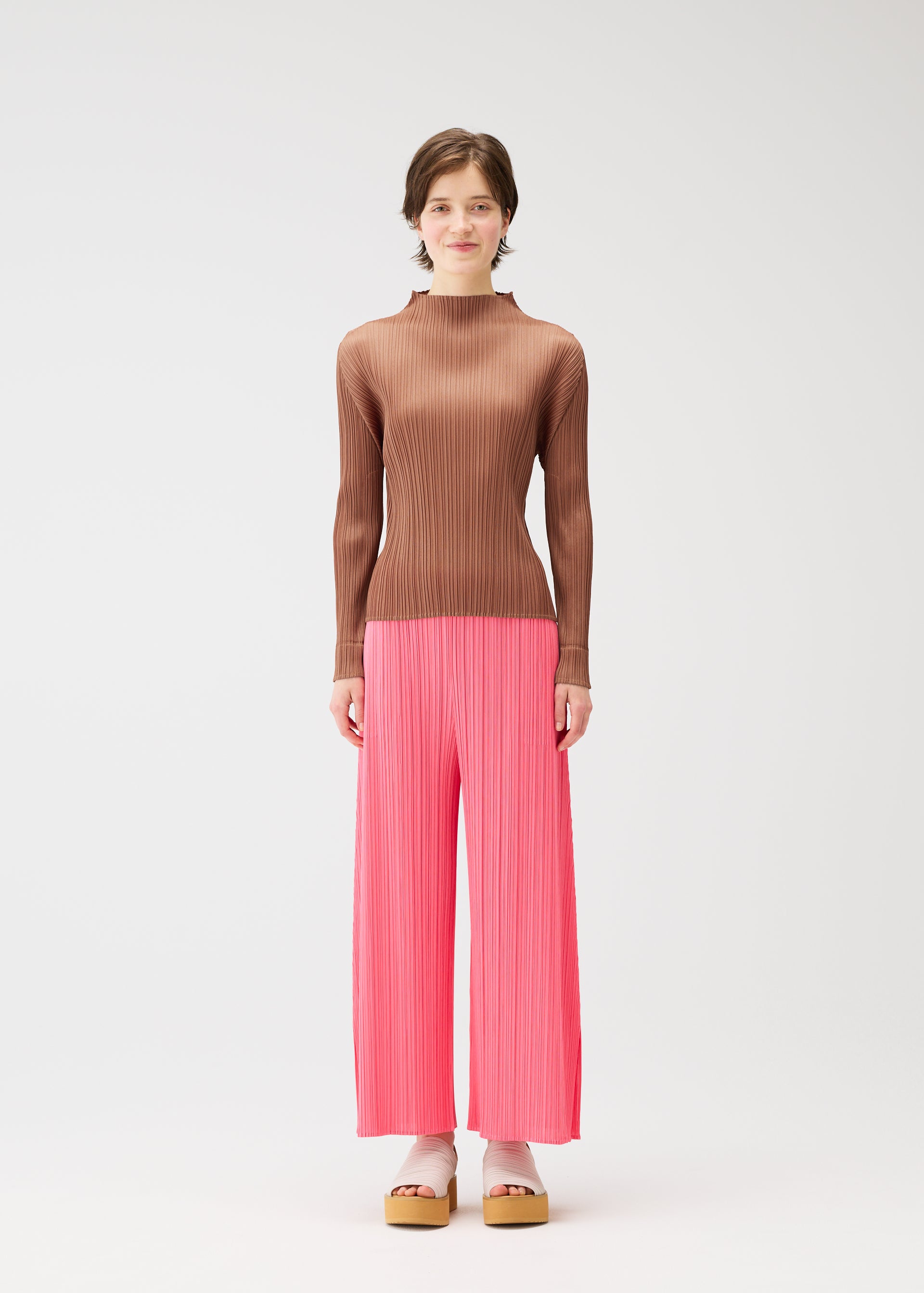 PLEATS PLEASE ISSEY MIYAKE – isseymiyake.com