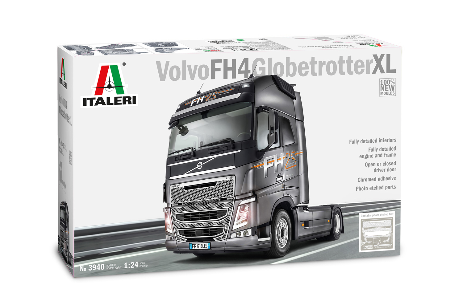 ITALERI - Volvo FH16 Globetrotter XL 1:24 scale - preview