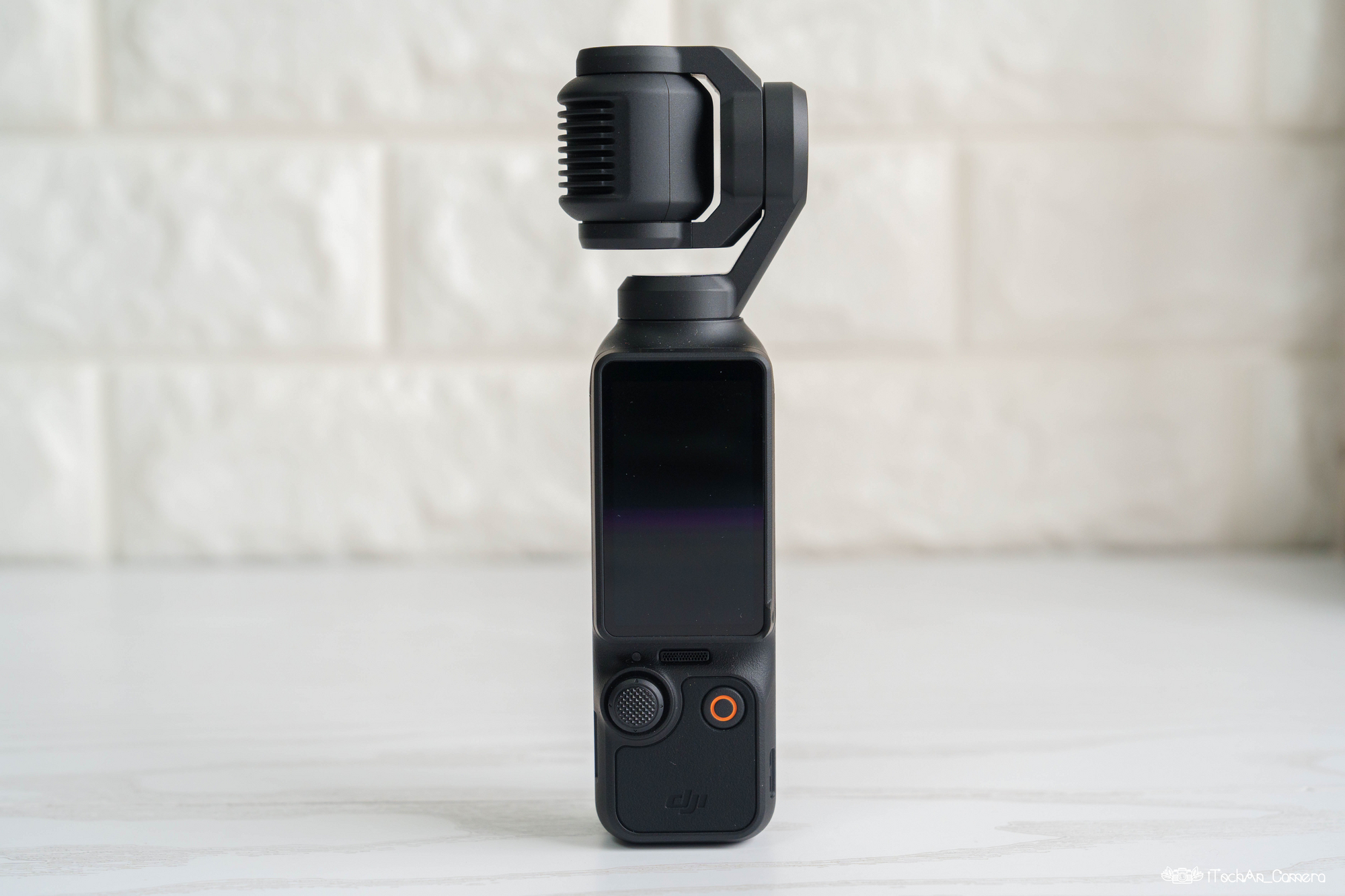 DJI Osmo Pocket 3 クリエイターコンボ レビュー】ポケットに収まる