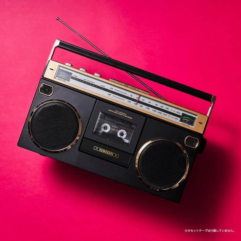 80年代デザインのステレオラジカセ BluetoothやmicroSD再生機能を搭載