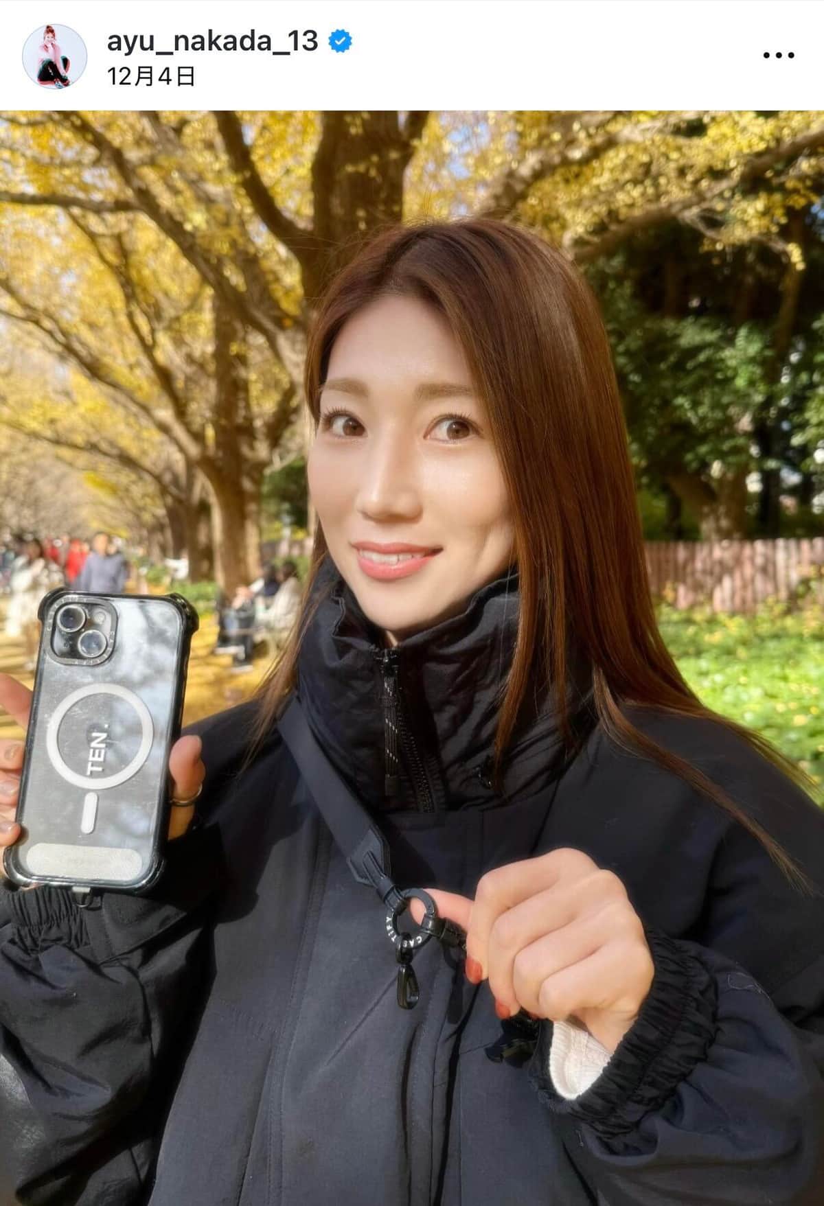 美女サッカー・仲田歩夢、髪おろして＆巻き髪カワイイユニ姿と