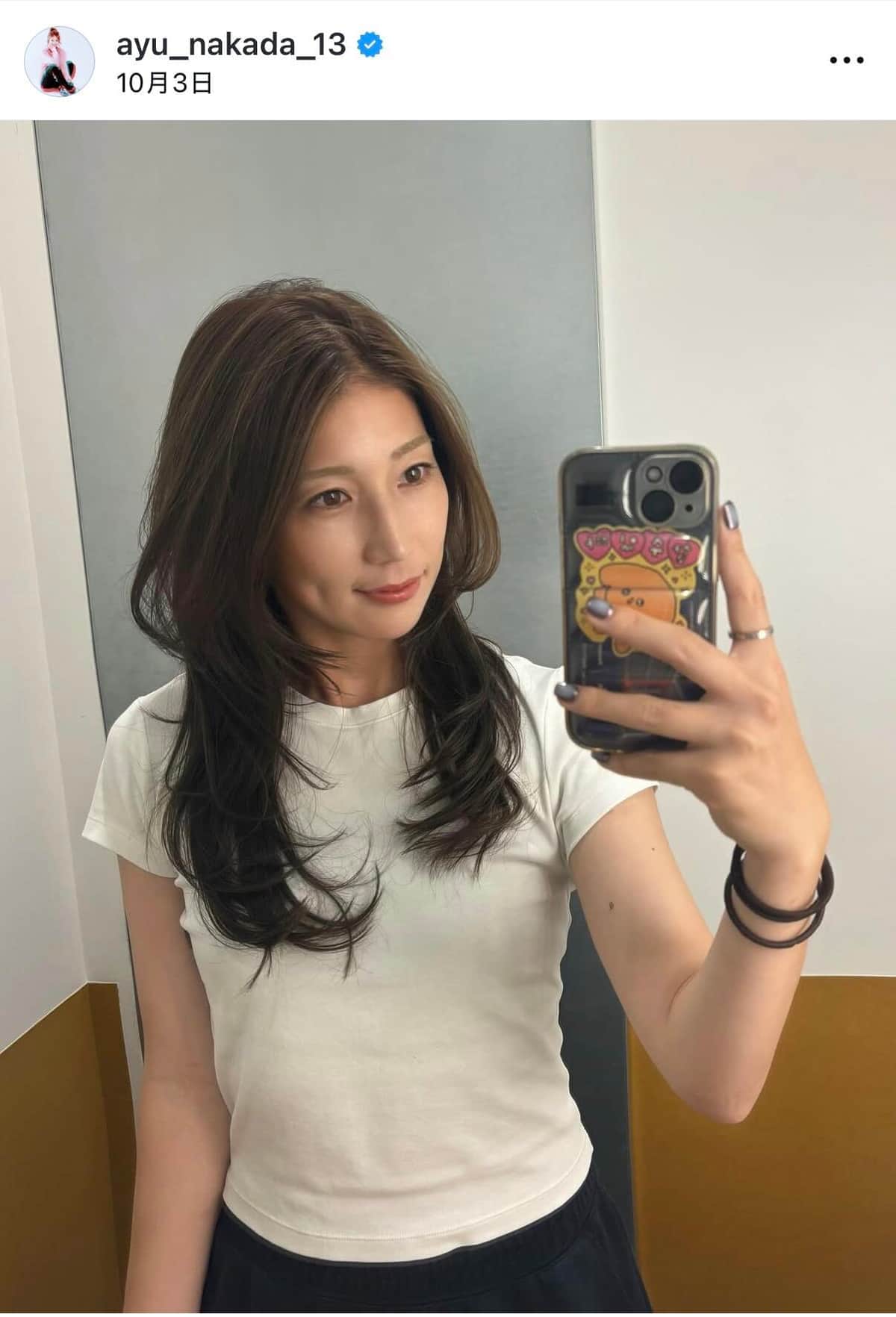 美女サッカー・仲田歩夢、髪おろして＆巻き髪カワイイユニ姿と