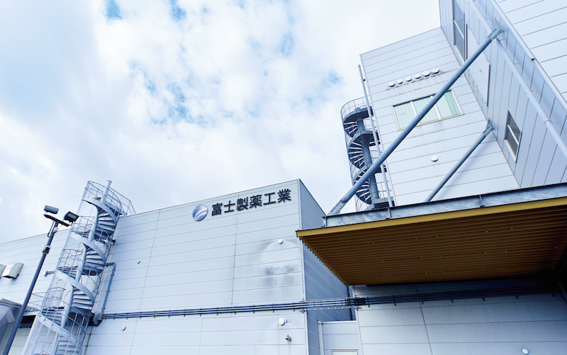 富士製薬工業株式会社「コストの見える化により工場全体で10億円の削減