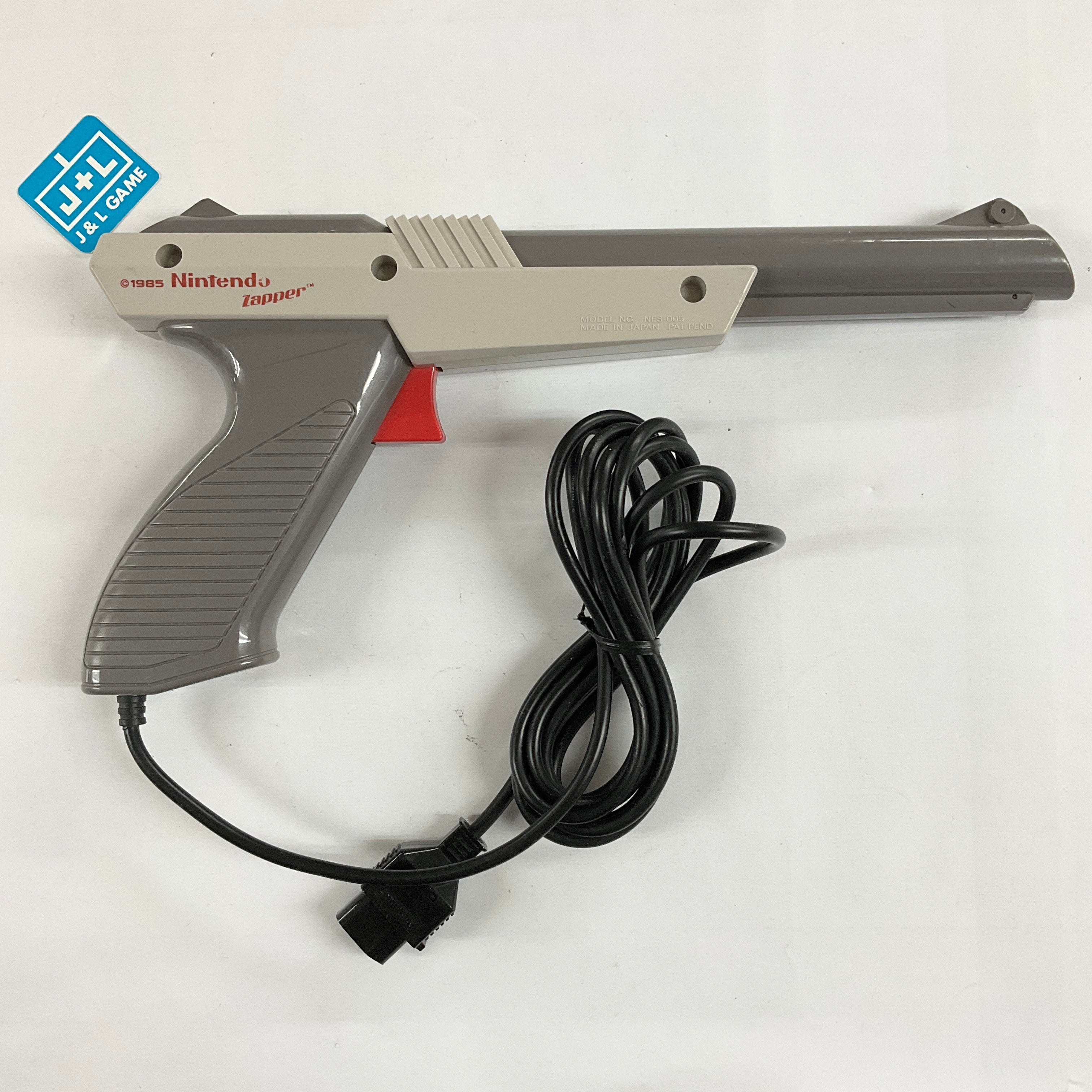 Nintendo NES Zapper Light Gun (1985 Gray) - (NES) Nintendo