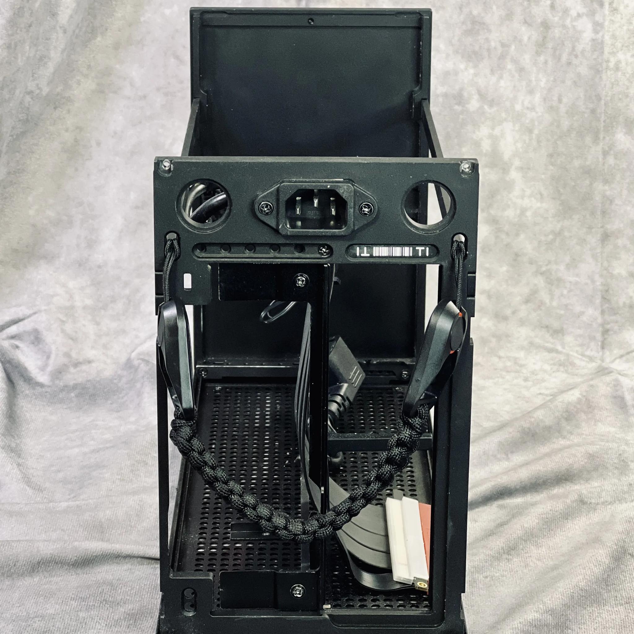 FormD T1 Sandwich kit, v2.1 - with upgraded PCIe 4.0 riser cable