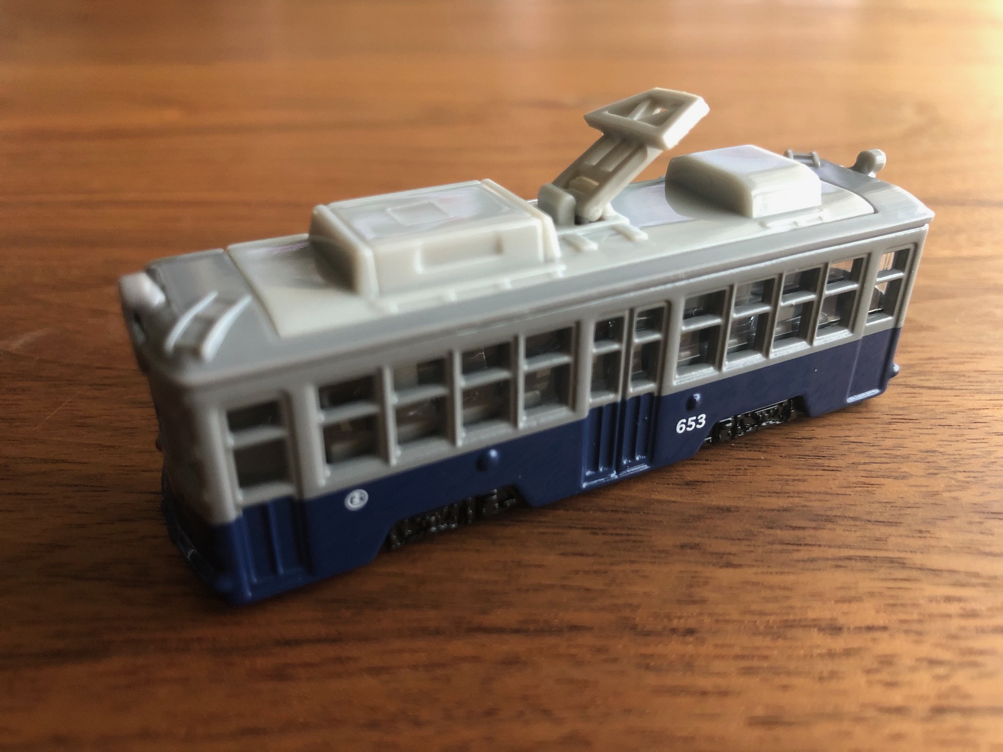 被爆電車のトミカ – 日本コンコードシステム