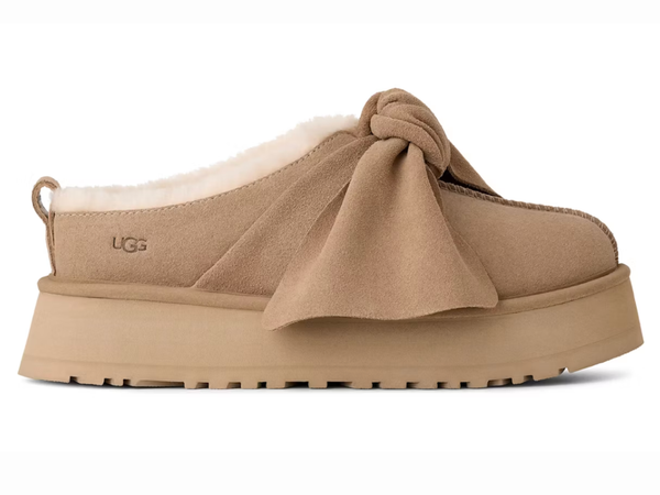 Ugg: Platform Slip On Bow in Sand – J. Cole Shoes