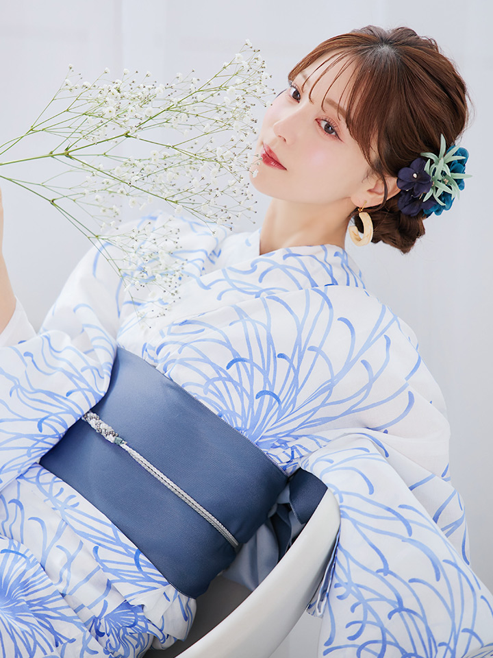 即日発送】白菊月の古典浴衣 【浴衣3点セット 浴衣/帯/下駄】[OF04