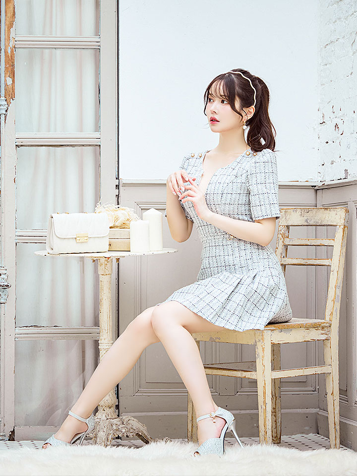 ツイードワンピースドレス/チェック柄/デザインバックル/Aライン/谷間