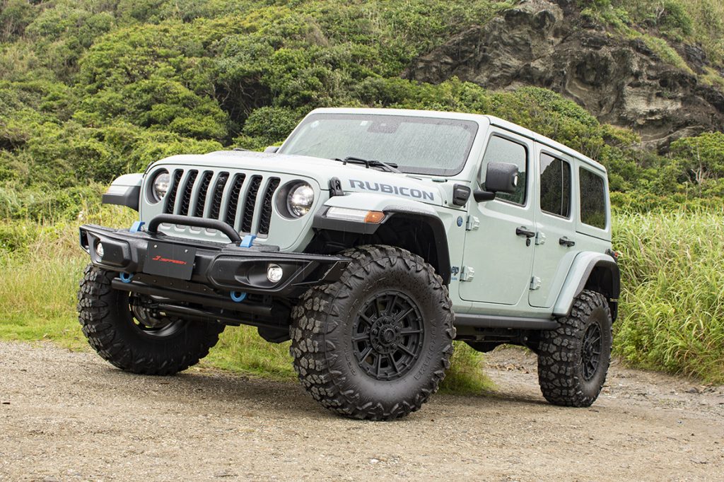 JL ラングラー カスタム】ONE”LUS 1インチリフトアップサスペンション