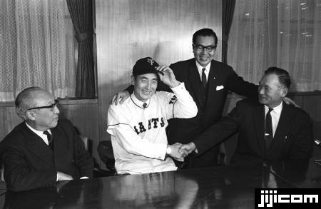 巨人に移籍し、川上哲治監…：ON・プロ野球黄金期 なつかしの名選手①