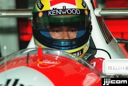 F1日本GPレースに臨むセナ（三…：アイルトン・セナ 音速の貴公子
